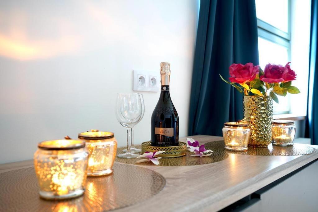Relax Jacuzzi Apartment クラクフ エクステリア 写真