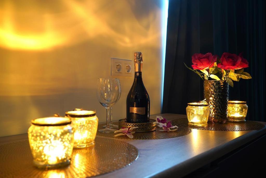 Relax Jacuzzi Apartment クラクフ エクステリア 写真